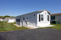 933 Laura Lee Cir